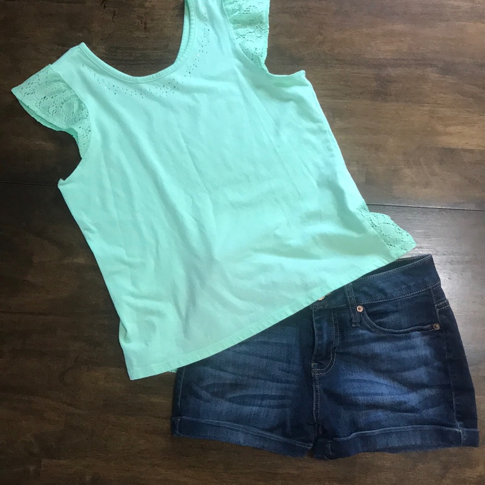Faded Glory girls size 14/16. XL.  Light green